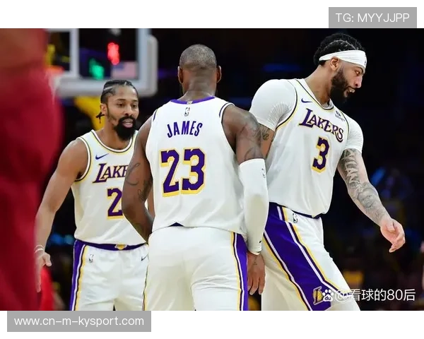 湖人队争夺季后赛主动权，战而优则仕，湖人晋级季后赛
